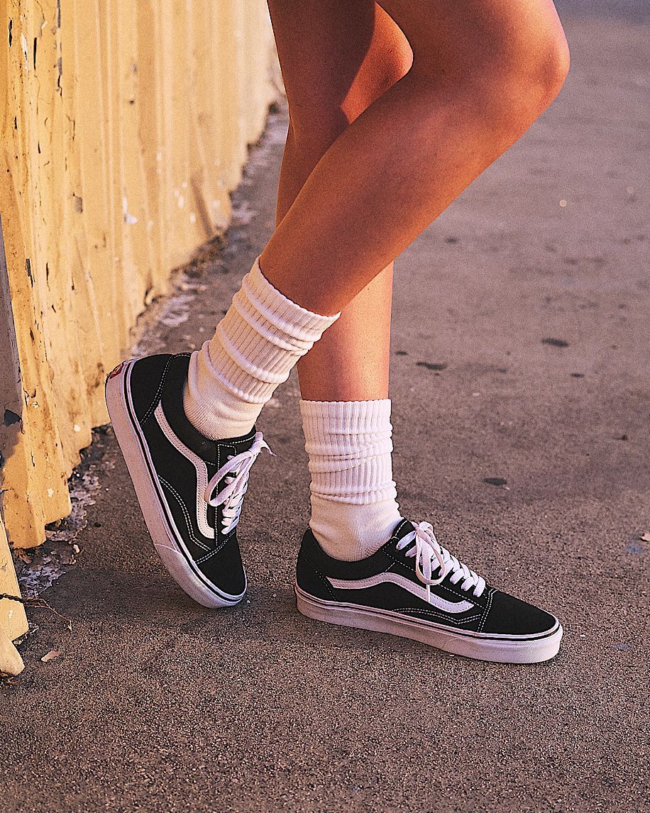 VANS OLD SKOOL SNEAKERS