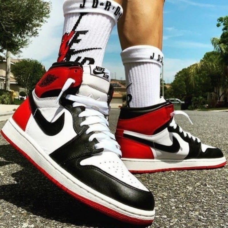 Nike Air Jordan 1 Retro High “Black Toe” – Premium Masterpiece Sneakers with Original Box