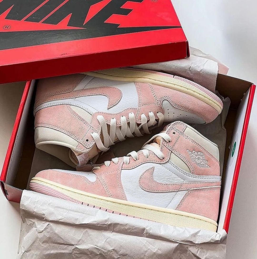 Nike Air Jordan 1 Retro “Washed Pink” – Premium Edition Sneakers with Original Box
