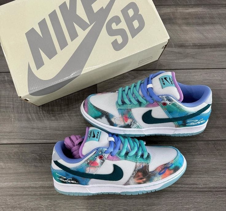 Nike SB Dunk Low “Futura” – Premium Masterpiece Sneakers with Original Box