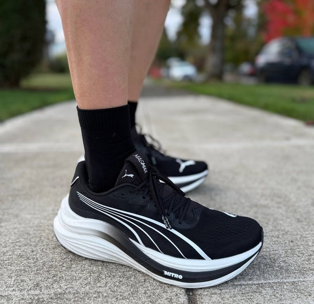 Puma Deviate MAGMAX Nitro “Black/White” – Premium Edition Sneakers