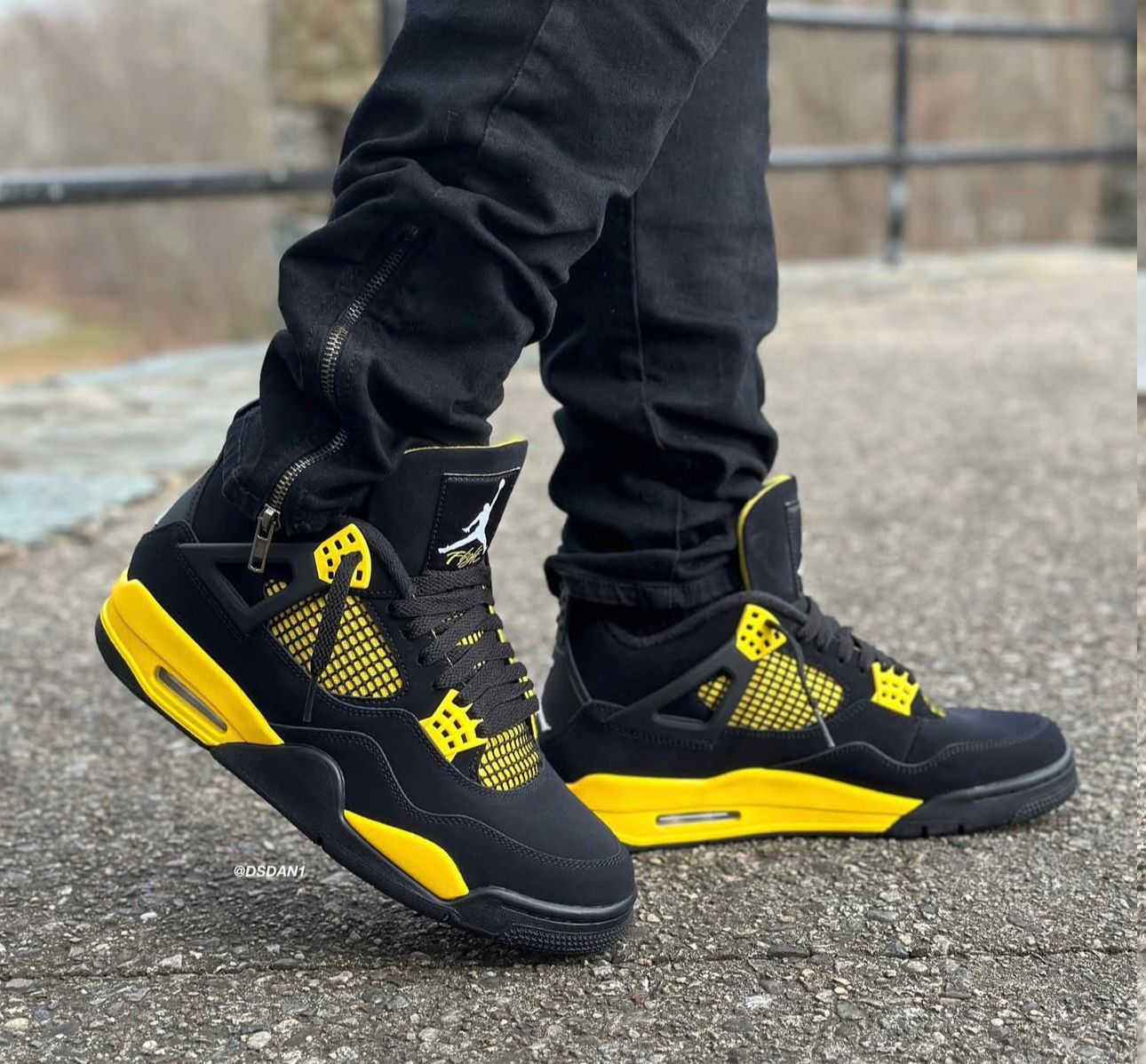 Nike Air Jordan 4 “Thunder Yellow” – Semi UA Premium Edition with OG Box, Keychain & Extra Lace